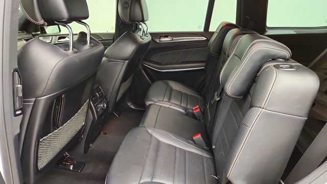 2018 Mercedes-Benz GLS AMG GLS 63 4MATIC SUV w/ 22'' AMG Wheels & Carbon Fiber Trim - 23092251 - 19