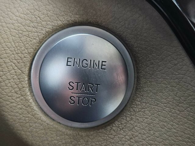 2018 Mercedes-Benz GLS GLS 450 4MATIC SUV - 22982060 - 32