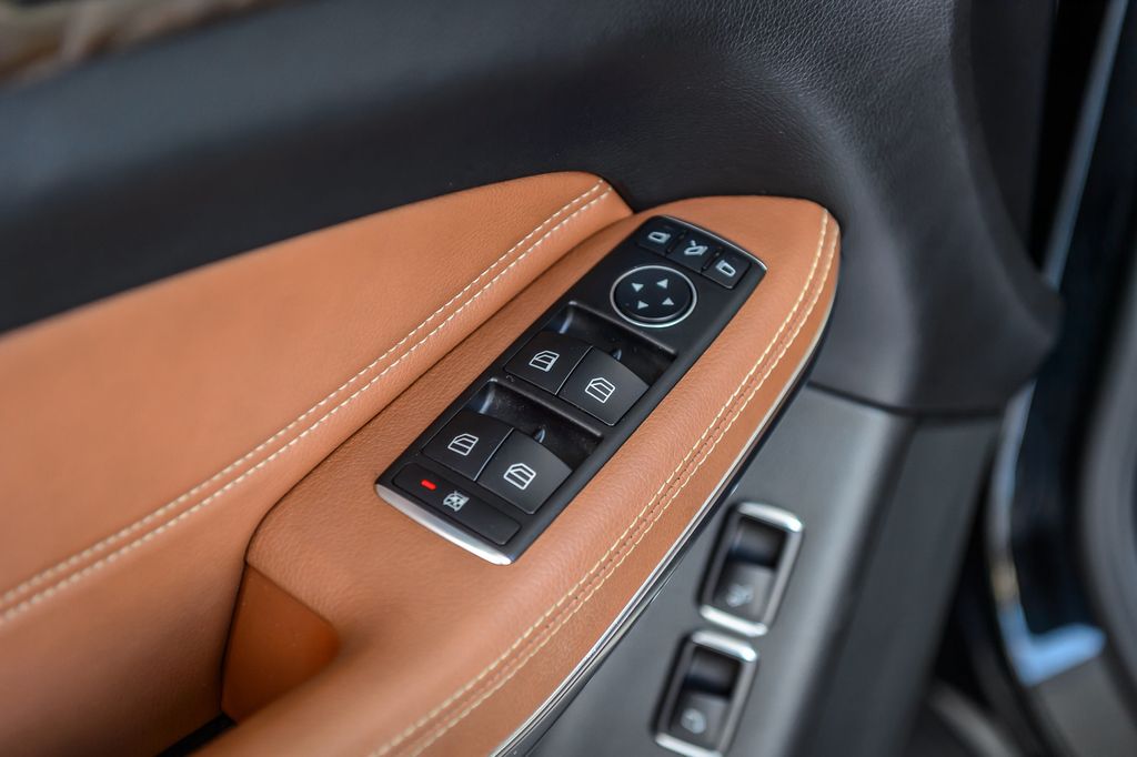 2018 Mercedes-Benz GLS GLS550 4MATIC - BLACK ON BROWN - NAV - THIRD ROW - BLUETOOTH  - 23050011 - 52