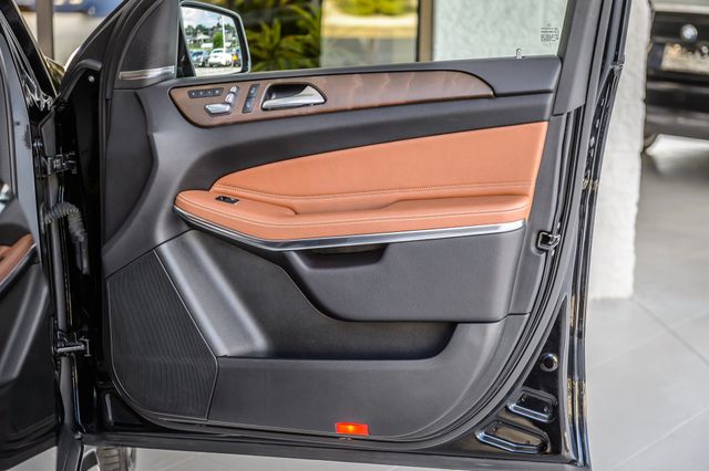 2018 Mercedes-Benz GLS GLS550 4MATIC - BLACK ON BROWN - NAV - THIRD ROW - BLUETOOTH  - 23050011 - 56