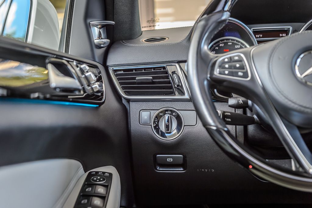 2018 Mercedes-Benz GLS GLS 550 4MATIC SUV - 23053292 - 31