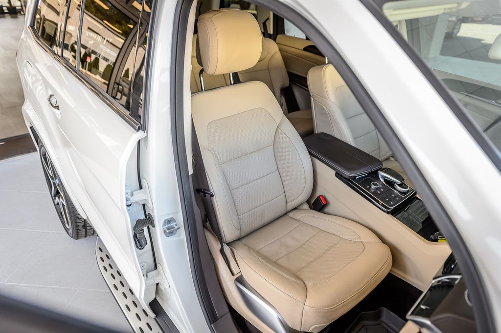 2018 Mercedes-Benz GLS GLS550 4MATIC - WHITE ON BEIGE - NAV - THIRD ROW - BLUETOOTH  - 23071596 - 50