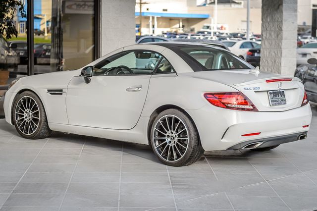 2018 Mercedes-Benz SLC SLC300 ROADSTER - WHITE ON TAN - SUPER CLEAN - WELL EQUIPPED - 22918606 - 9