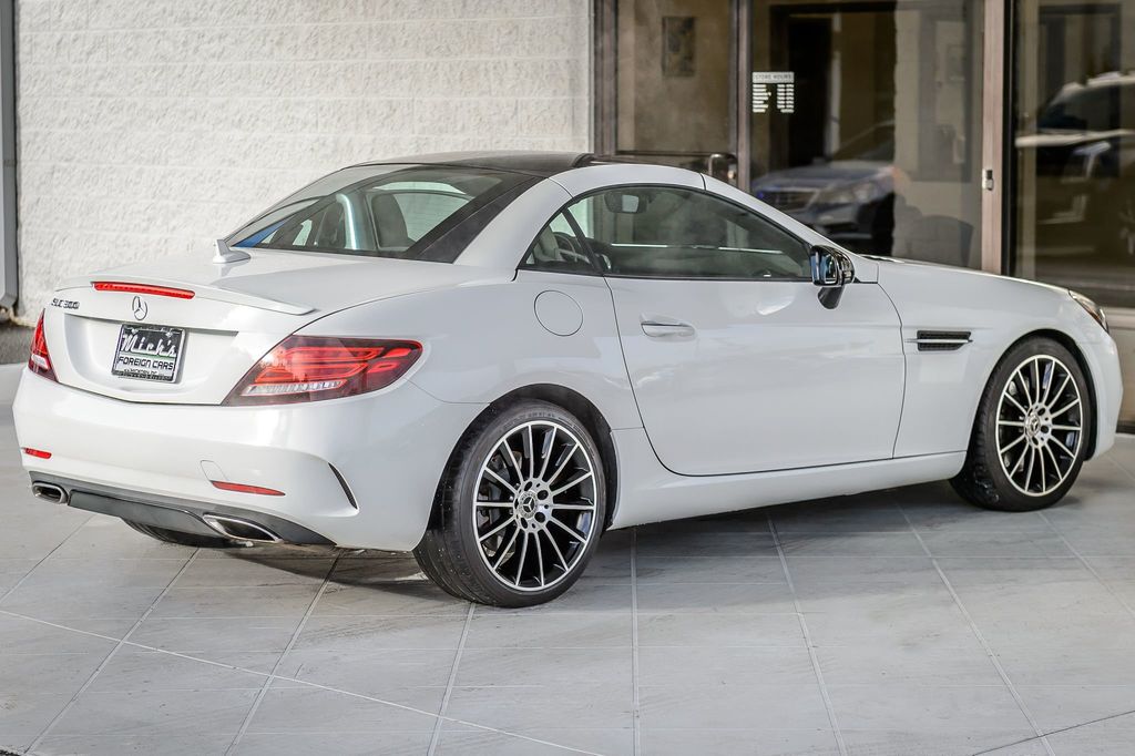 2018 Mercedes-Benz SLC SLC300 ROADSTER - WHITE ON TAN - SUPER CLEAN - WELL EQUIPPED - 22918606 - 13