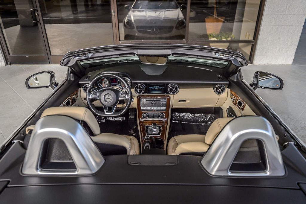 2018 Mercedes-Benz SLC SLC300 ROADSTER - WHITE ON TAN - SUPER CLEAN - WELL EQUIPPED - 22918606 - 16