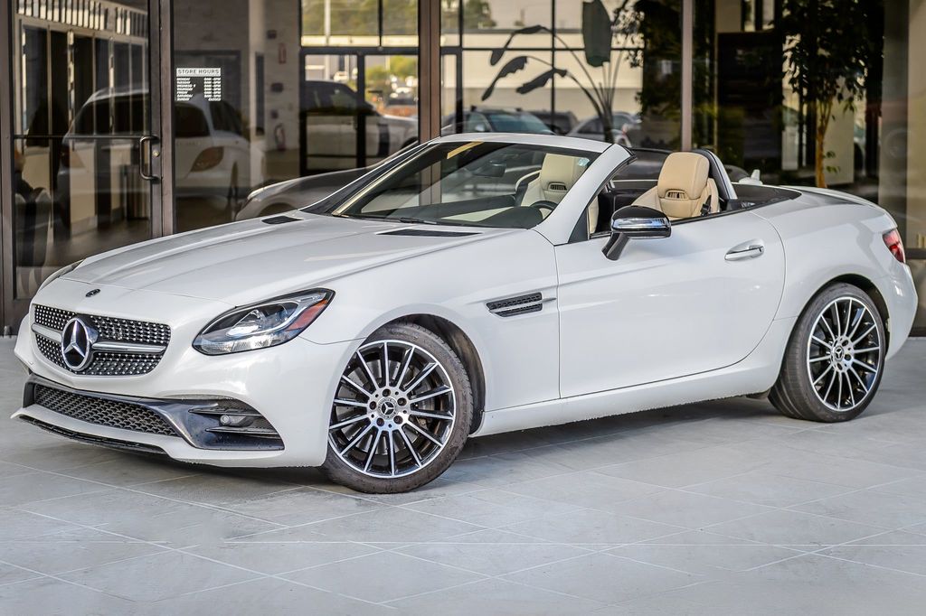 2018 Mercedes-Benz SLC SLC300 ROADSTER - WHITE ON TAN - SUPER CLEAN - WELL EQUIPPED - 22918606 - 1