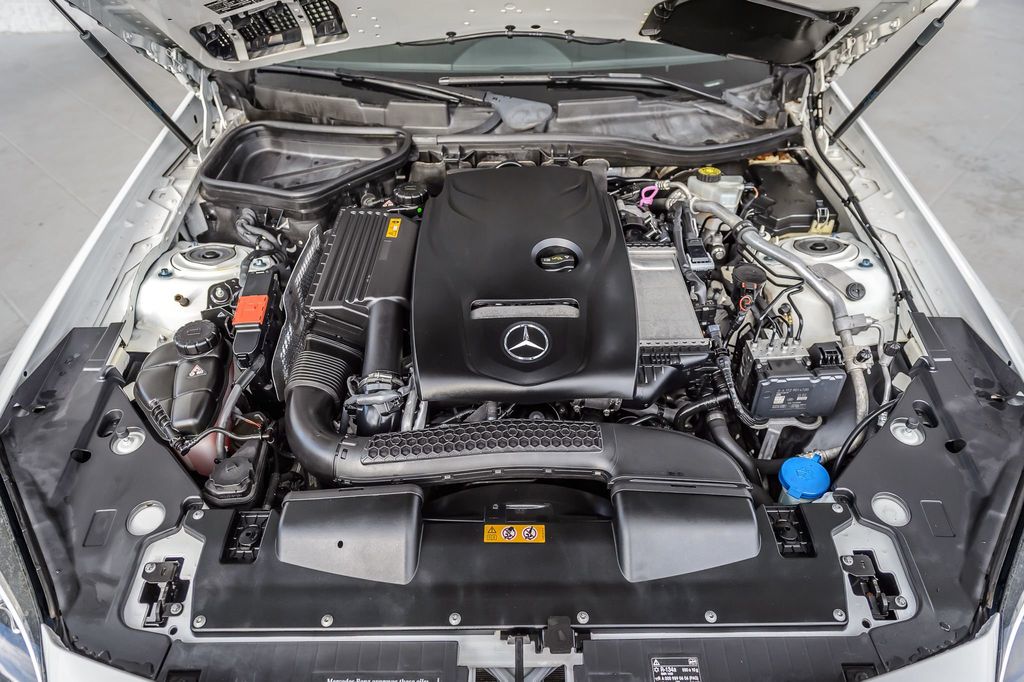 2018 Mercedes-Benz SLC SLC300 ROADSTER - WHITE ON TAN - SUPER CLEAN - WELL EQUIPPED - 22918606 - 22