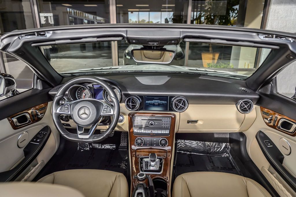 2018 Mercedes-Benz SLC SLC300 ROADSTER - WHITE ON TAN - SUPER CLEAN - WELL EQUIPPED - 22918606 - 23