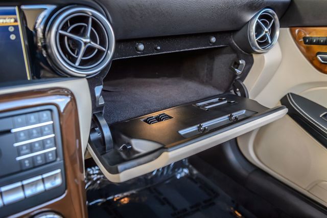 2018 Mercedes-Benz SLC SLC300 ROADSTER - WHITE ON TAN - SUPER CLEAN - WELL EQUIPPED - 22918606 - 43