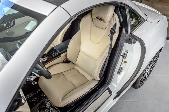 2018 Mercedes-Benz SLC SLC300 ROADSTER - WHITE ON TAN - SUPER CLEAN - WELL EQUIPPED - 22918606 - 45