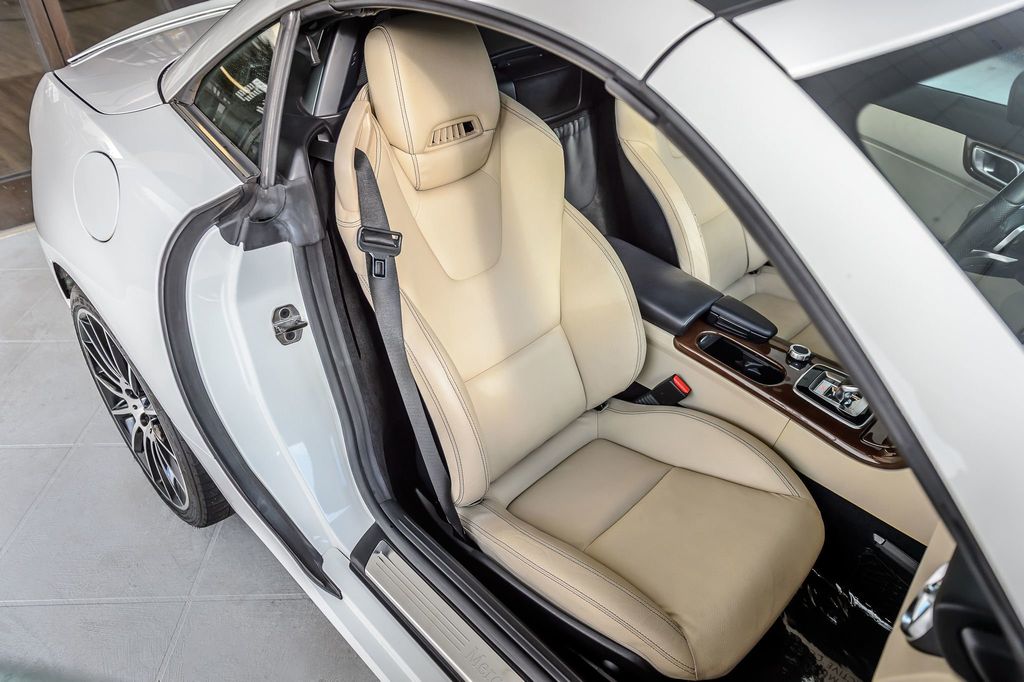 2018 Mercedes-Benz SLC SLC300 ROADSTER - WHITE ON TAN - SUPER CLEAN - WELL EQUIPPED - 22918606 - 47