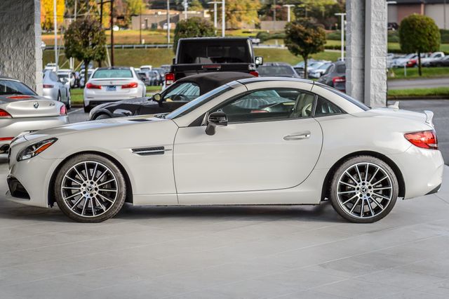 2018 Mercedes-Benz SLC SLC300 ROADSTER - WHITE ON TAN - SUPER CLEAN - WELL EQUIPPED - 22918606 - 58
