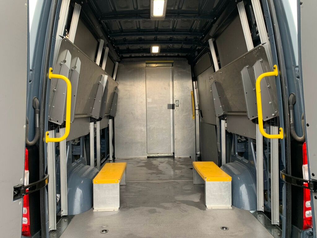 2018 Mercedes-Benz Sprinter Cargo Van  - 22949891 - 18