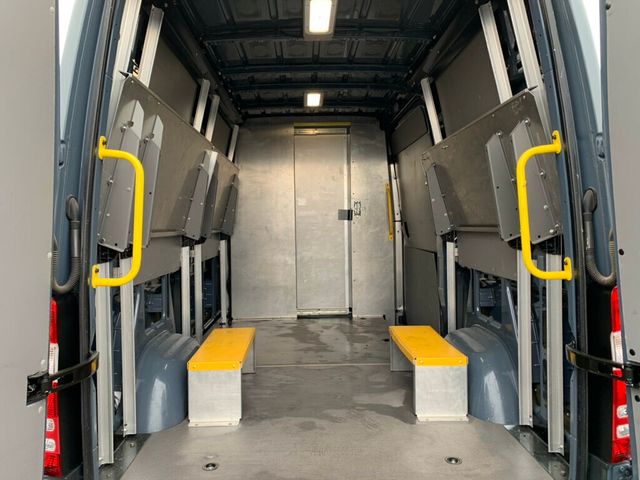 2018 Mercedes-Benz Sprinter Cargo Van  - 22949891 - 18