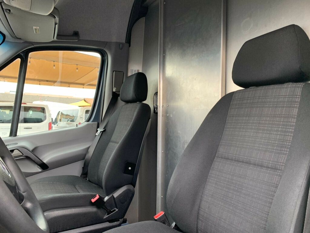 2018 Mercedes-Benz Sprinter Cargo Van  - 22949891 - 30