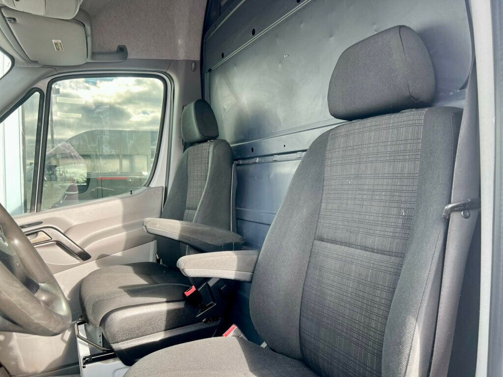 2018 Mercedes-Benz Sprinter Cargo Van 2500 - 22924231 - 13