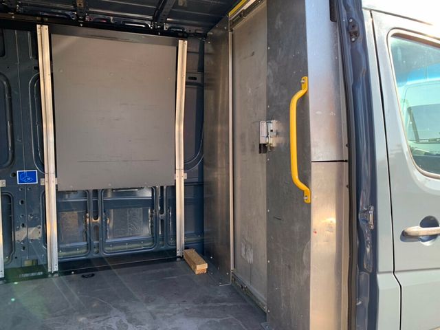 2018 Mercedes-Benz Sprinter Cargo Van 2500 High Roof V6 144" RWD - 22957851 - 4