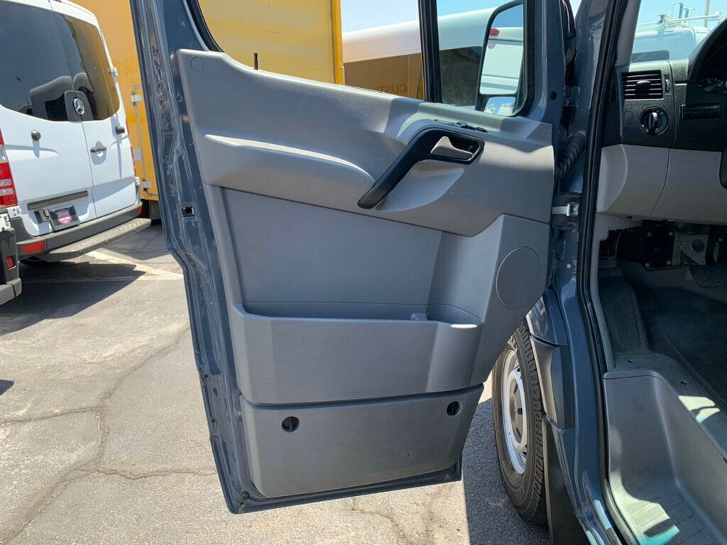 2018 Mercedes-Benz Sprinter Cargo Van 2500 High Roof V6 144" RWD - 23036535 - 33