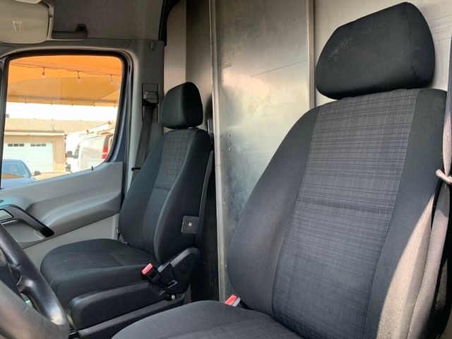 2018 Mercedes-Benz Sprinter Cargo Van 2500 High Roof V6 144" RWD - 23054428 - 32