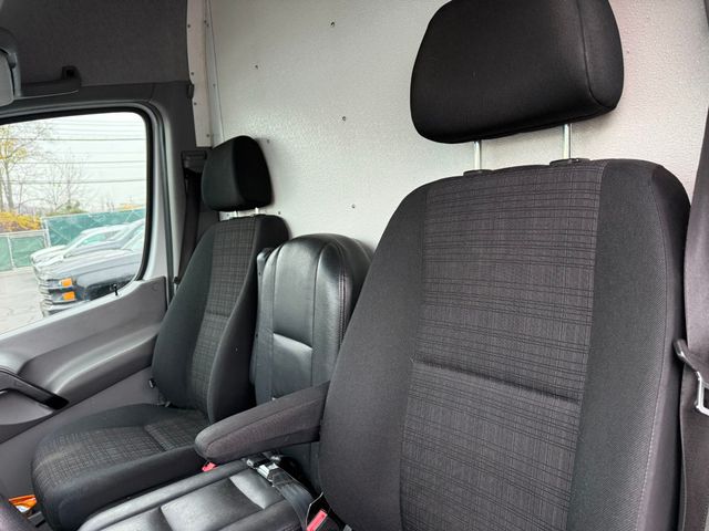 2018 Mercedes-Benz Sprinter Cargo Van 2500 High Roof V6 170" 4WD(clear title) - 22955628 - 4