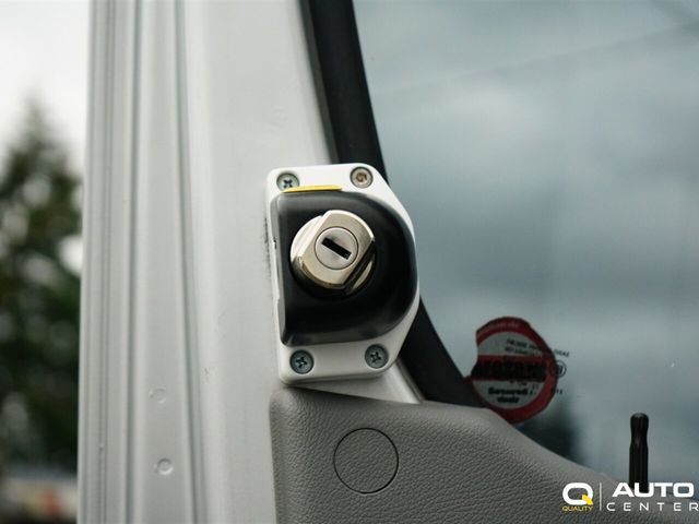 2018 Mercedes-Benz Sprinter Cargo Van 2500 Standard Roof V6 144" 4WD - 22790436 - 26