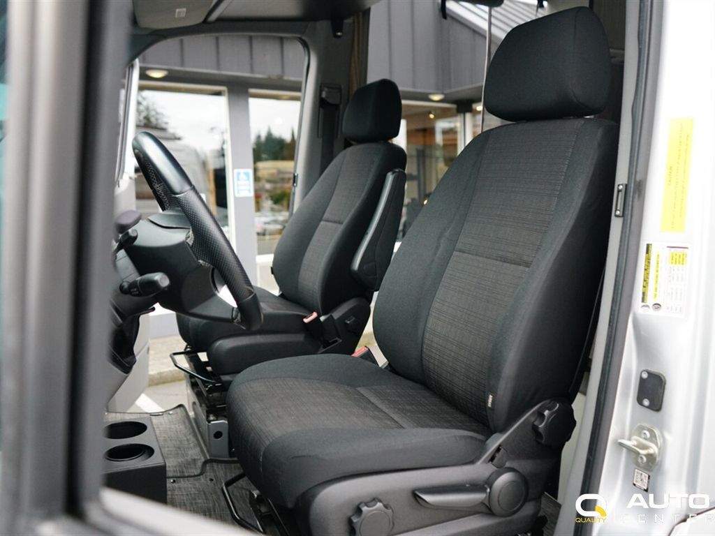 2018 Mercedes-Benz Sprinter Cargo Van 2500 Standard Roof V6 144" 4WD - 22790436 - 27