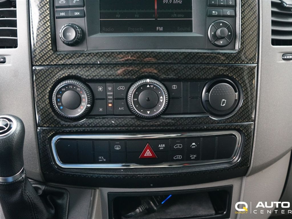 2018 Mercedes-Benz Sprinter Cargo Van 2500 Standard Roof V6 144" 4WD - 22790436 - 41