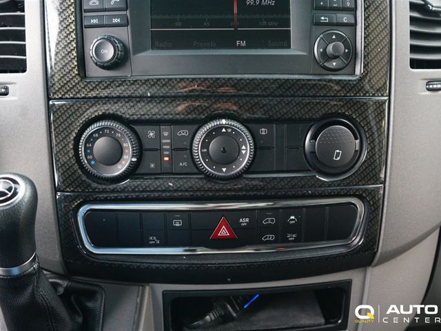 2018 Mercedes-Benz Sprinter Cargo Van 2500 Standard Roof V6 144" 4WD - 22790436 - 41