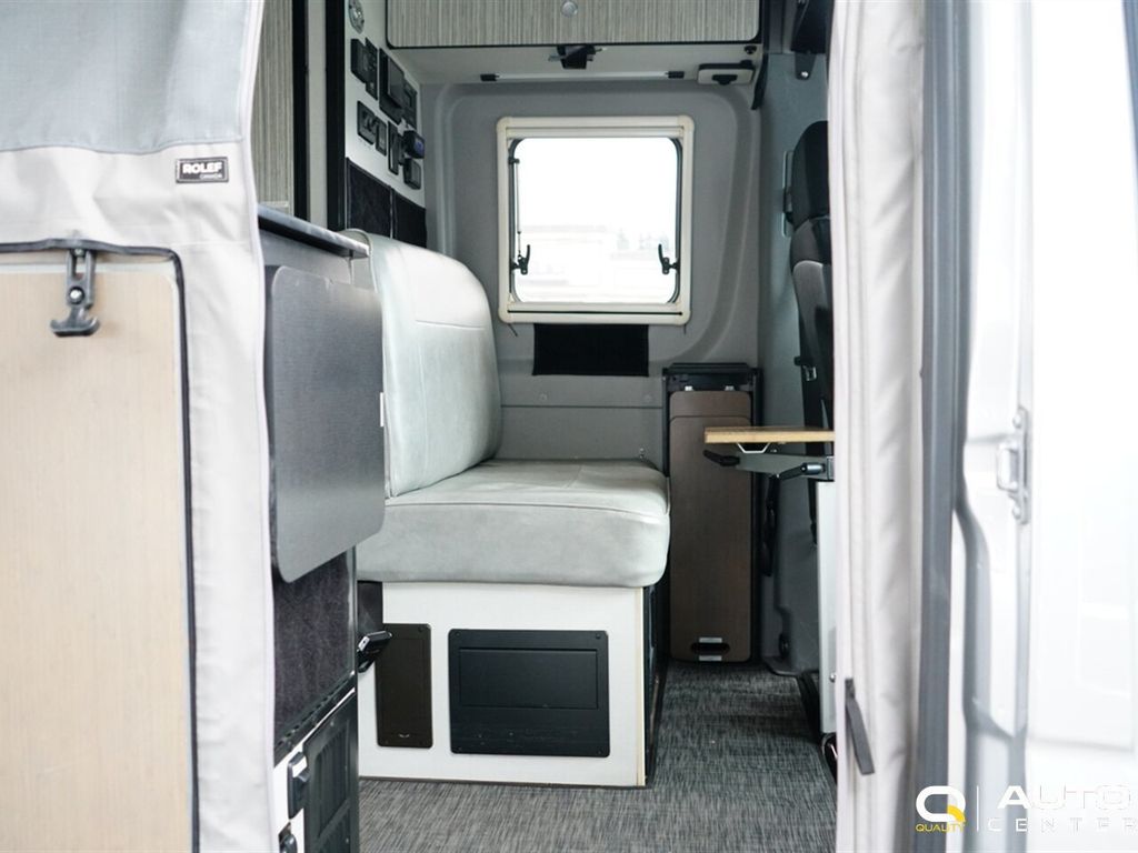 2018 Mercedes-Benz Sprinter Cargo Van 2500 Standard Roof V6 144" 4WD - 22790436 - 45