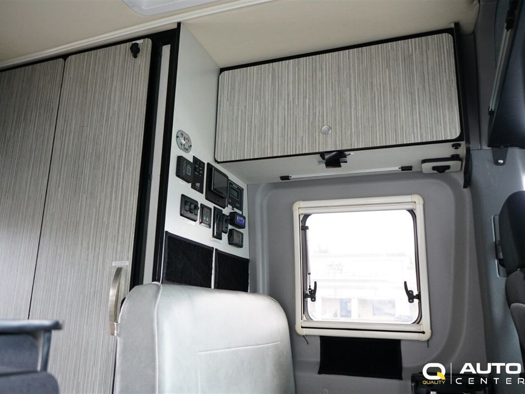 2018 Mercedes-Benz Sprinter Cargo Van 2500 Standard Roof V6 144" 4WD - 22790436 - 46