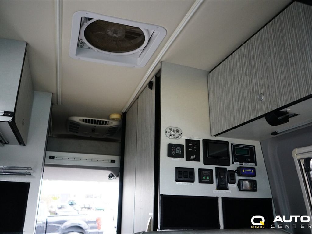 2018 Mercedes-Benz Sprinter Cargo Van 2500 Standard Roof V6 144" 4WD - 22790436 - 53