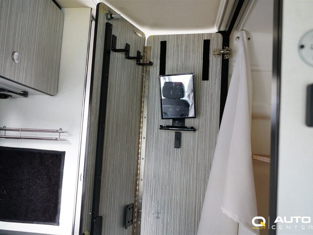 2018 Mercedes-Benz Sprinter Cargo Van 2500 Standard Roof V6 144" 4WD - 22790436 - 59