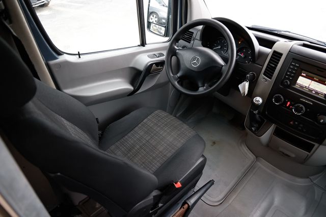 2018 Mercedes-Benz Sprinter Cargo Van 2500 Standard Roof V6 144" RWD - 22941495 - 9