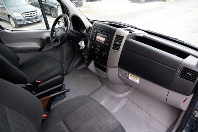 2018 Mercedes-Benz Sprinter Cargo Van 2500 Standard Roof V6 144" RWD - 22941495 - 13