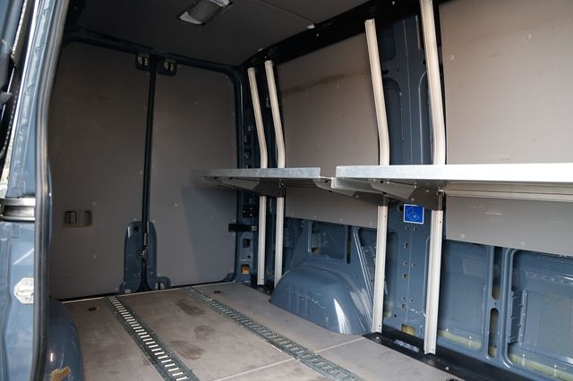 2018 Mercedes-Benz Sprinter Cargo Van 2500 Standard Roof V6 144" RWD - 22941495 - 25