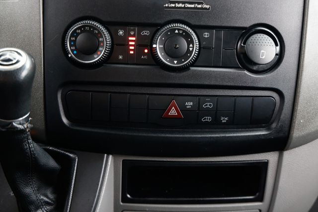 2018 Mercedes-Benz Sprinter Cargo Van 2500 Standard Roof V6 144" RWD - 22941495 - 29