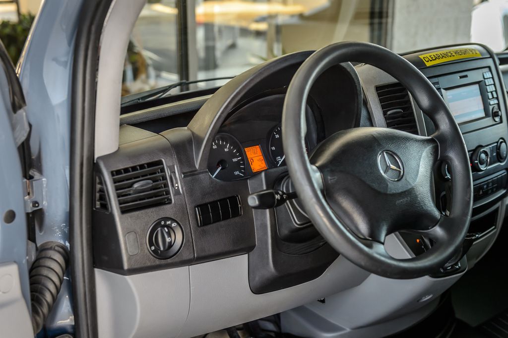 2018 Mercedes-Benz Sprinter Cargo Van SPRINTER CARGO VAN 2500 HIGH ROOF V6 RWD WELL KEPT - 23060222 - 25