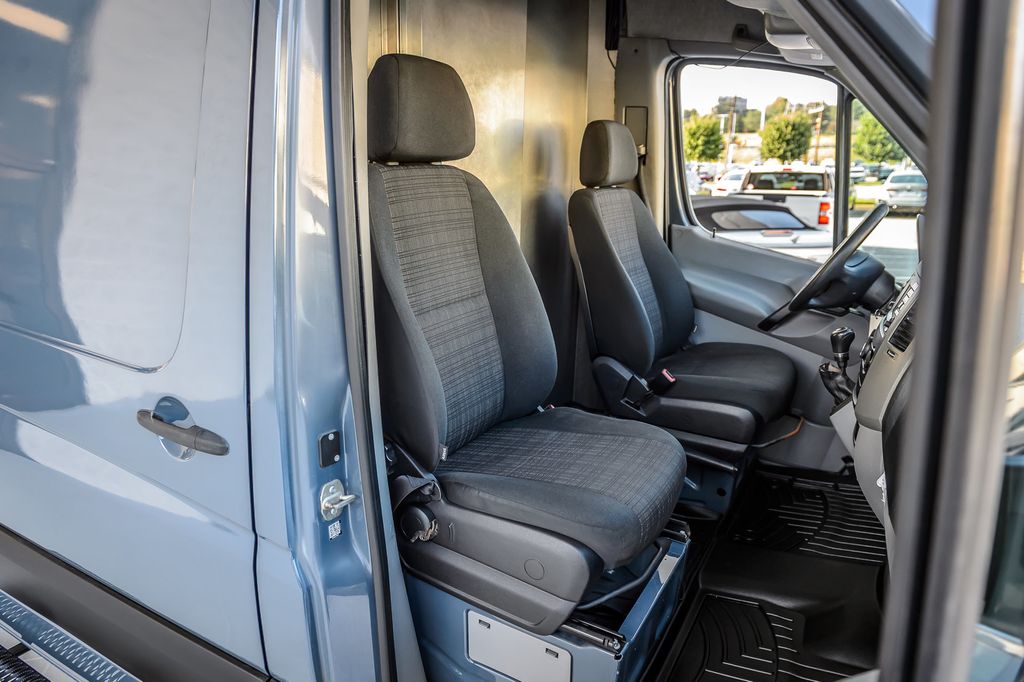 2018 Mercedes-Benz Sprinter Cargo Van SPRINTER CARGO VAN 2500 HIGH ROOF V6 RWD WELL KEPT - 23060222 - 38