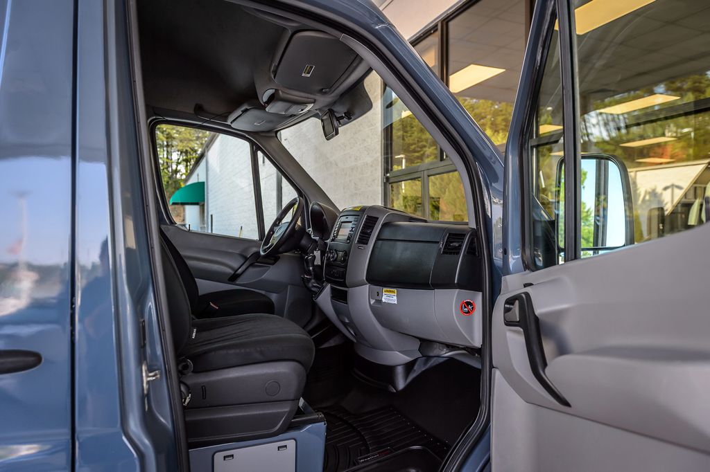 2018 Mercedes-Benz Sprinter Cargo Van SPRINTER CARGO VAN 2500 HIGH ROOF V6 RWD WELL KEPT - 23060222 - 40