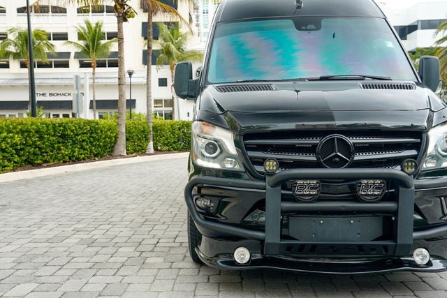 2018 Mercedes-Benz Sprinter Passenger Van 2500 Standard Roof V6 144" RWD - 23000361 - 4