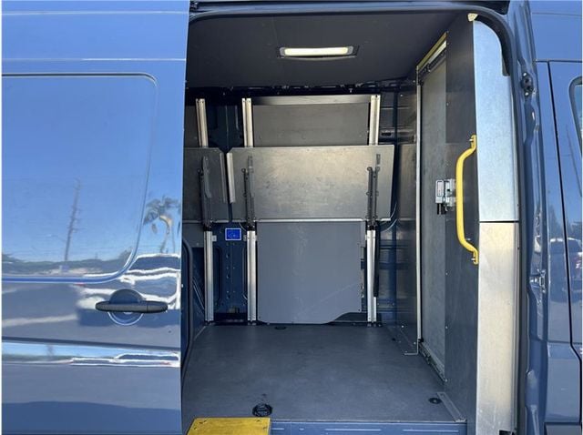 2018 Mercedes-Benz Sprinter WORKER Cargo 2500 STANDARD ROOF W/144" CARGO DIESEL CLEAN - 22565300 - 18