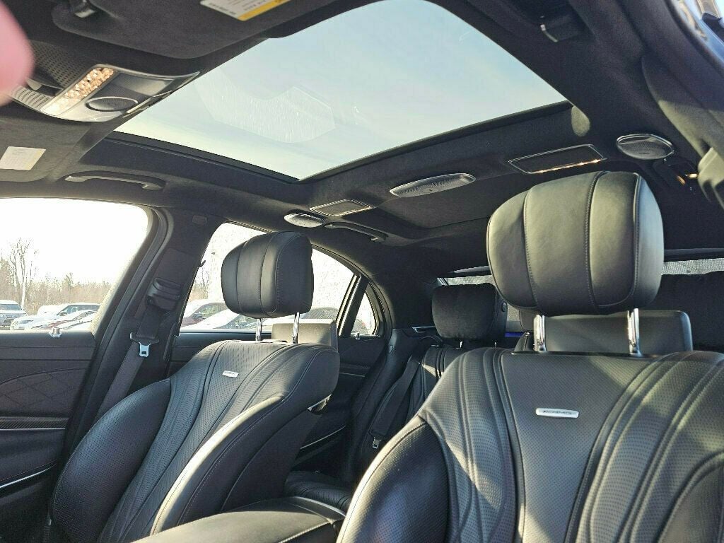 2018 Mercedes-Benz S-Class AMG S 63 4MATIC Sedan - 22974388 - 5