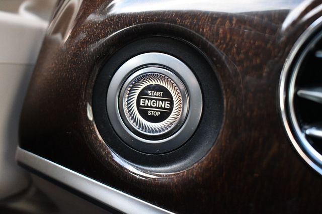 2018 Mercedes-Benz S-Class S 560 4MATIC Sedan - 22954490 - 32