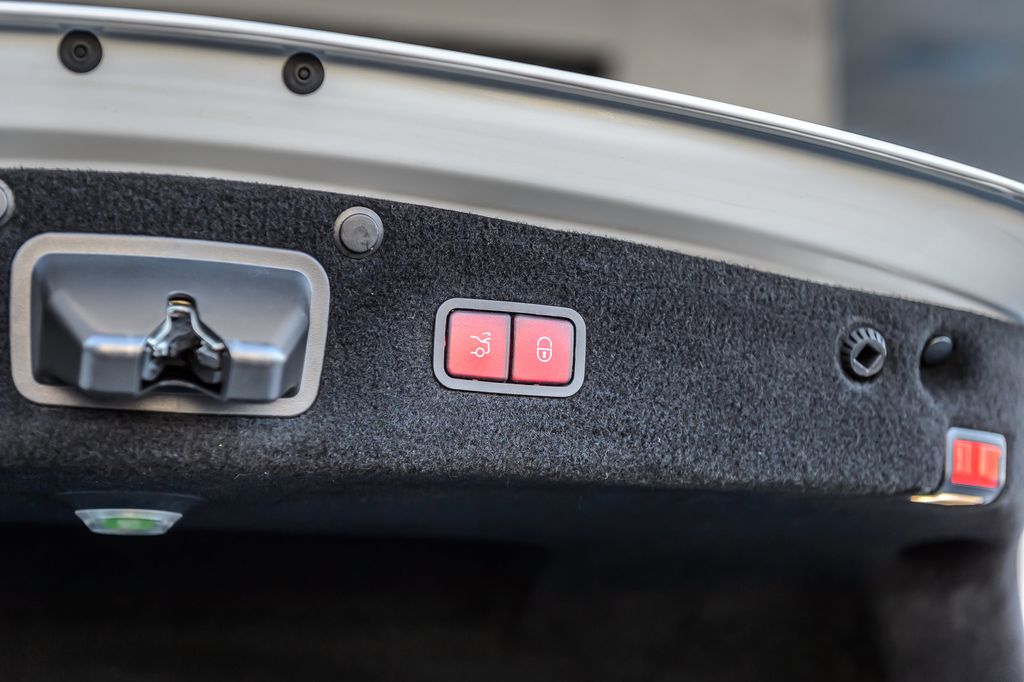 2018 Mercedes-Benz S-Class S560 SPORT APPEARANCE PKG - NAV - PANO ROOF- BACKUP CAM -MUSTSEE - 22968999 - 11