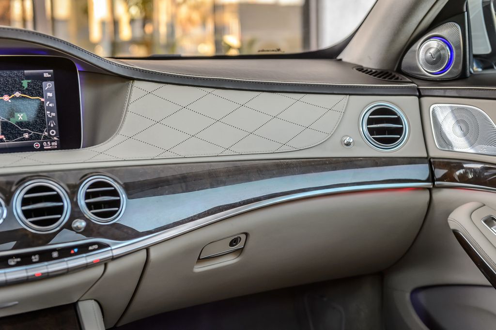 2018 Mercedes-Benz S-Class S560 SPORT APPEARANCE PKG - NAV - PANO ROOF- BACKUP CAM -MUSTSEE - 22968999 - 33