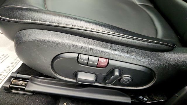 2018 MINI Cooper Countryman with Technology & Premium Packages - 22970638 - 10