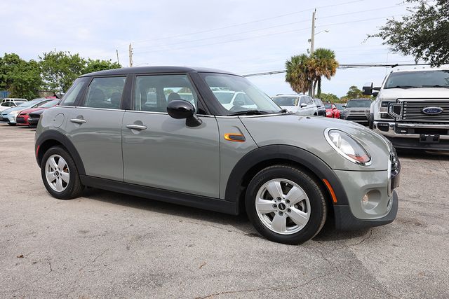 2018 MINI Cooper Hardtop 4 Door  - 22935654 - 0