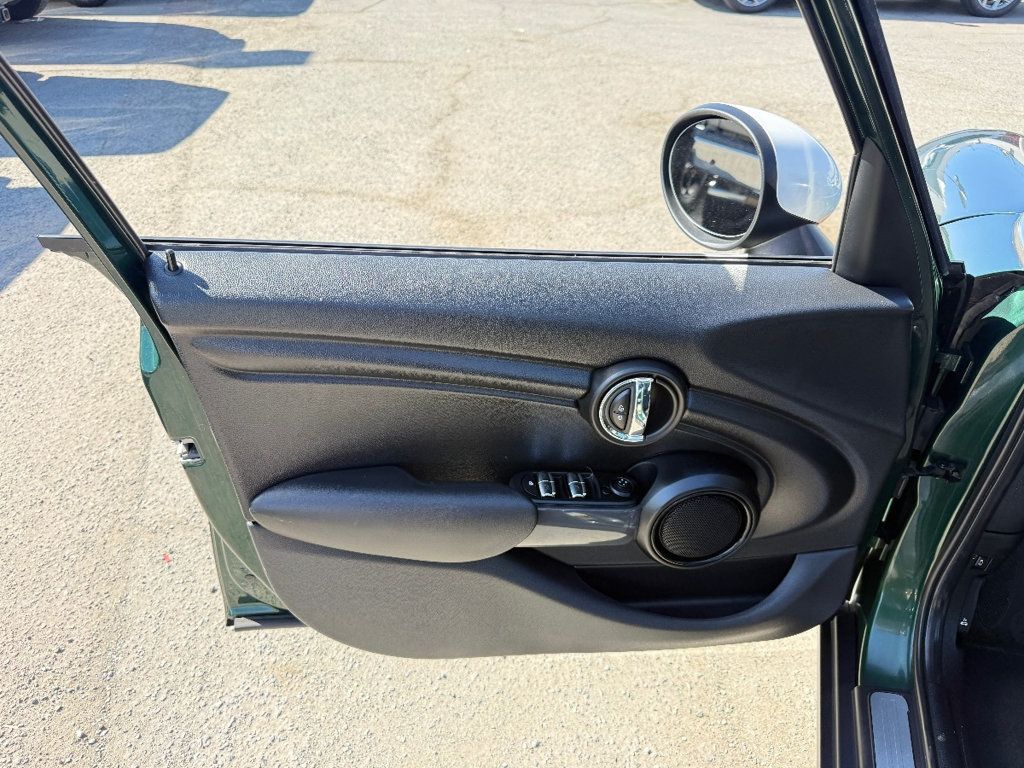 2018 MINI Cooper Hardtop 4 Door   - 22938084 - 10