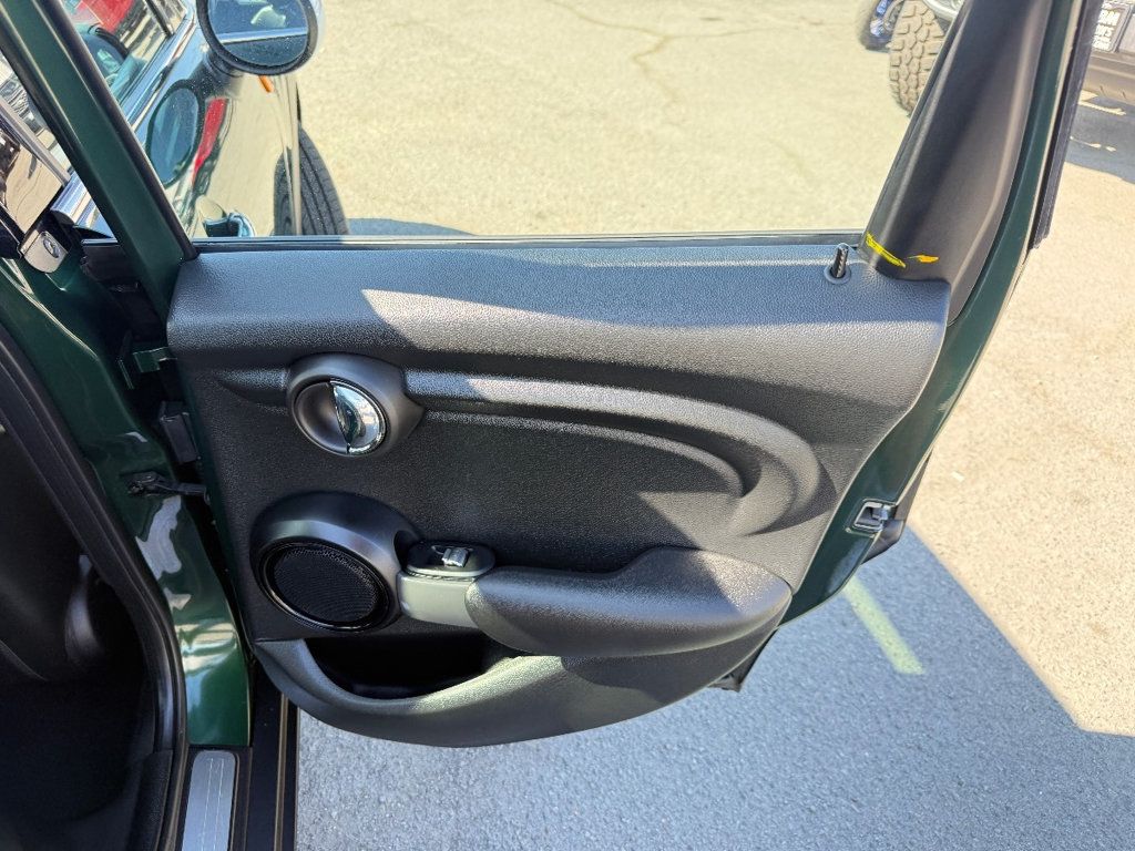 2018 MINI Cooper Hardtop 4 Door   - 22938084 - 18