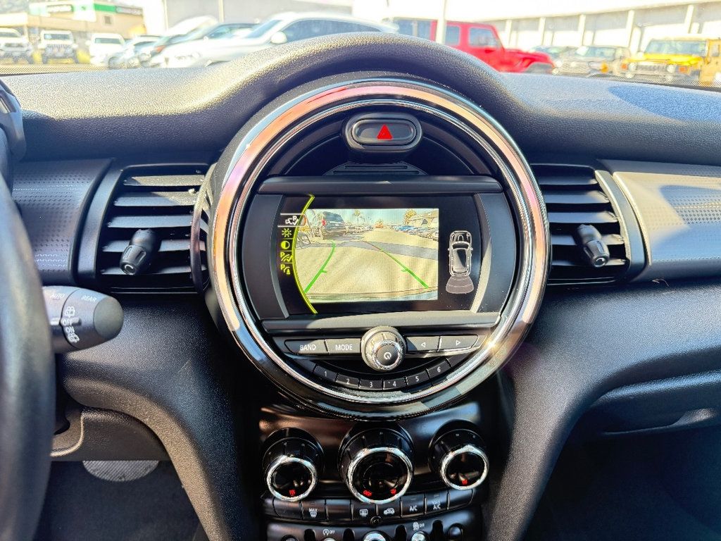 2018 MINI Cooper Hardtop 4 Door   - 22938084 - 25